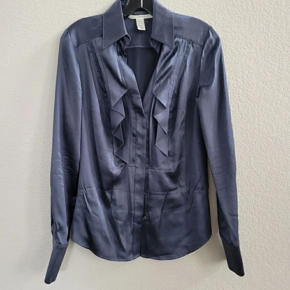 DIANE VON FURSTENBERG Midnight Blue Ruffle Silk Button Down Blouse size 4 S